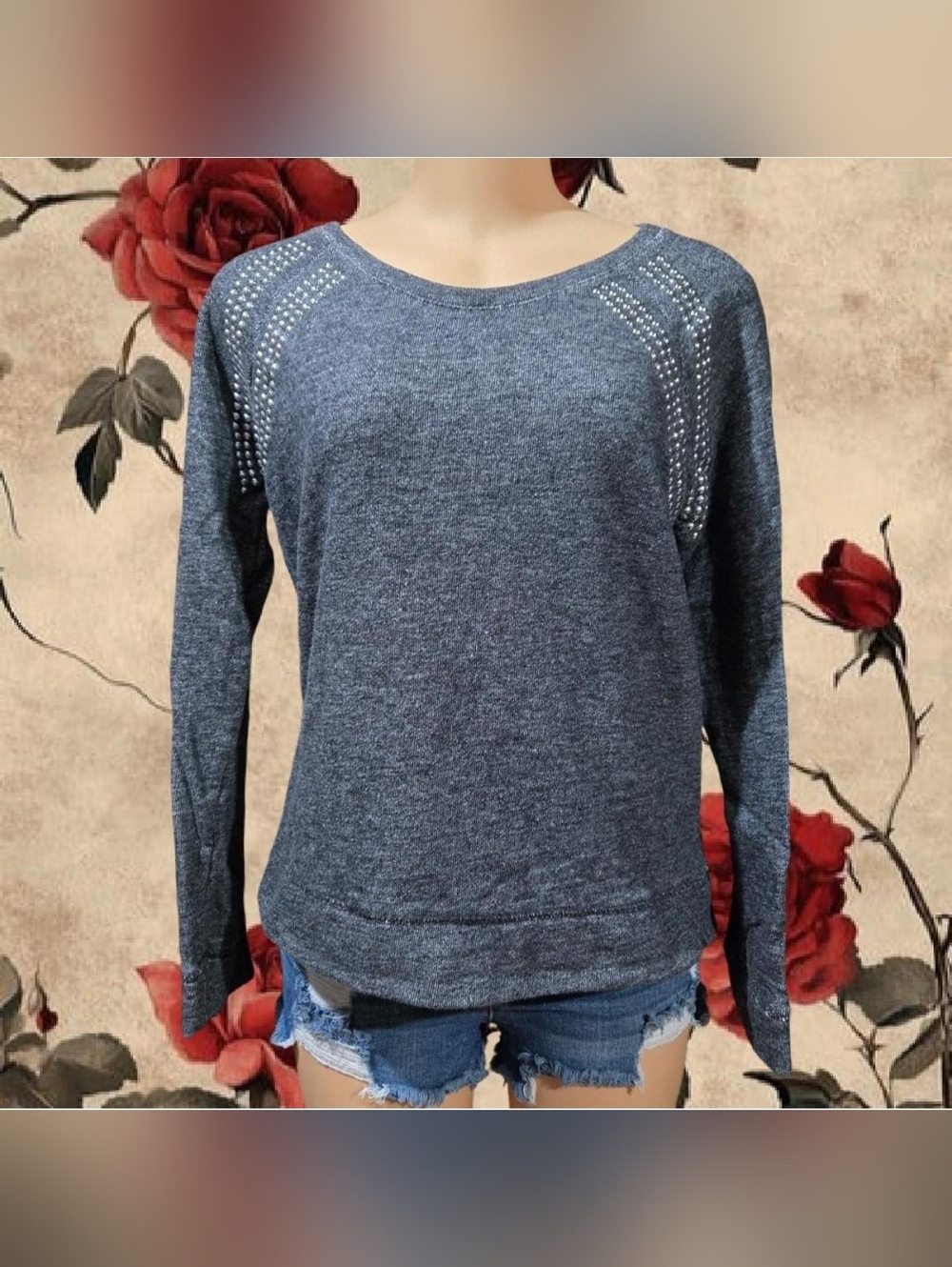 Sweatshirt